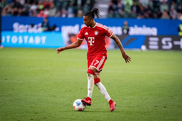 Olise Magic Keeps Bayern Winning as Wolfsburg Trouble Deepens